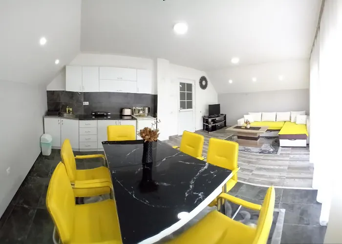 Lejlighed Romansa Perucac